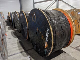 8x 1250 meter Kabelhaspel met glasvezel beschermbuis Microfocus, DuraM