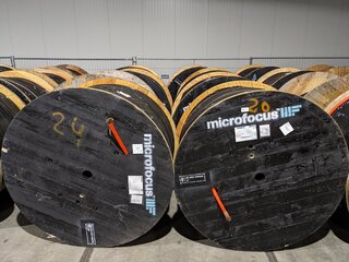 8x rol a 1500 meter Kabelhaspel met glasvezel beschermbuis Microfocus,