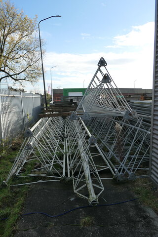 Ca. 11x Driekant mast segment