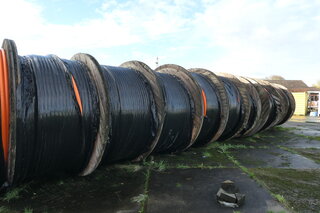 10x a 1200 meter Kabelhaspel met glasvezel beschermbuis Microfocus, DB
