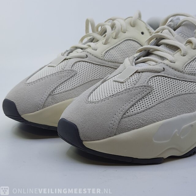 Yeezy maat 38 best sale