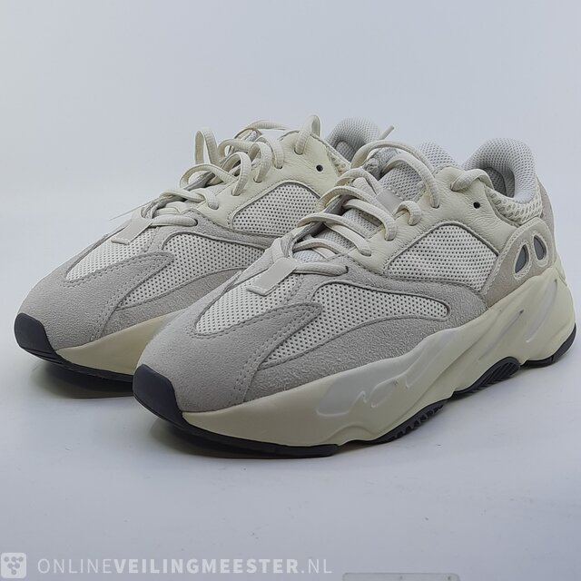 Adidas yeezy boost 700 nederland 2025