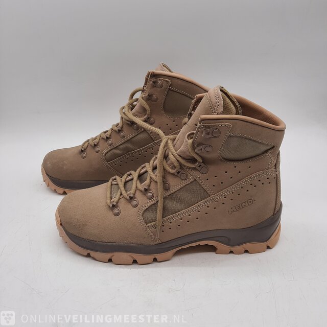 Pair of walking shoes size 280B Meindl Onlineauctionmaster