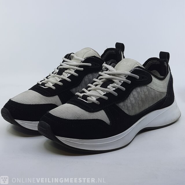 Pair of sneakers, size 42 Dior, DC 08 22