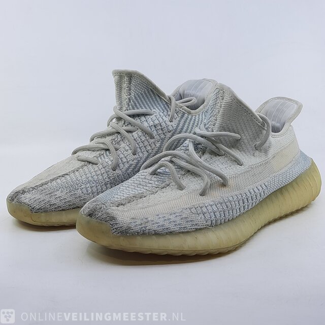 Paar sneakers maat 44 Adidas Yeezy Boost FW3043 Onlineveilingmeester