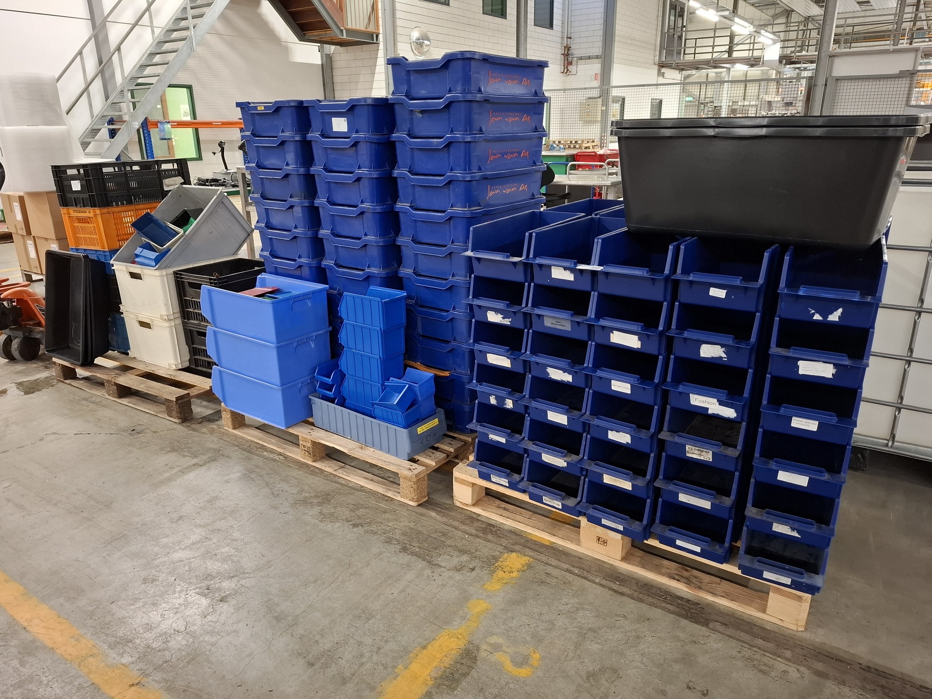 Partij magazijn/opslagbakken