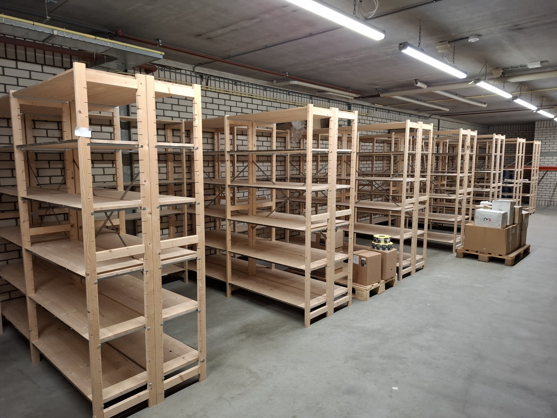 Ca 50mtr houten stelling