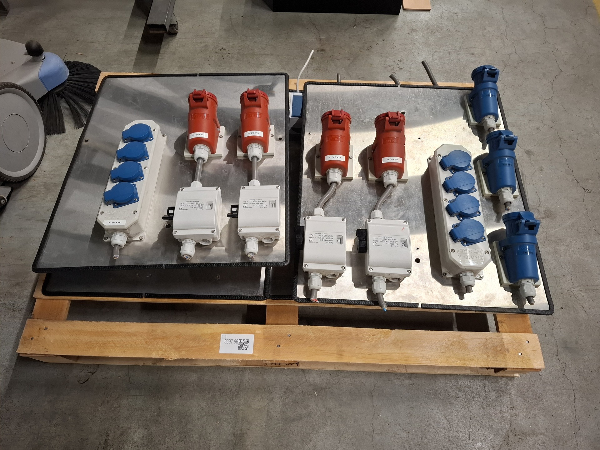 4x Wandstroomverdeler