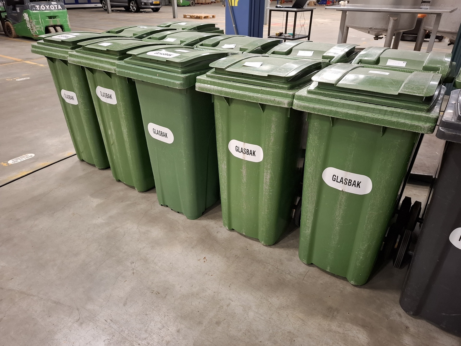 12x Kunststof afvalcontainer groen