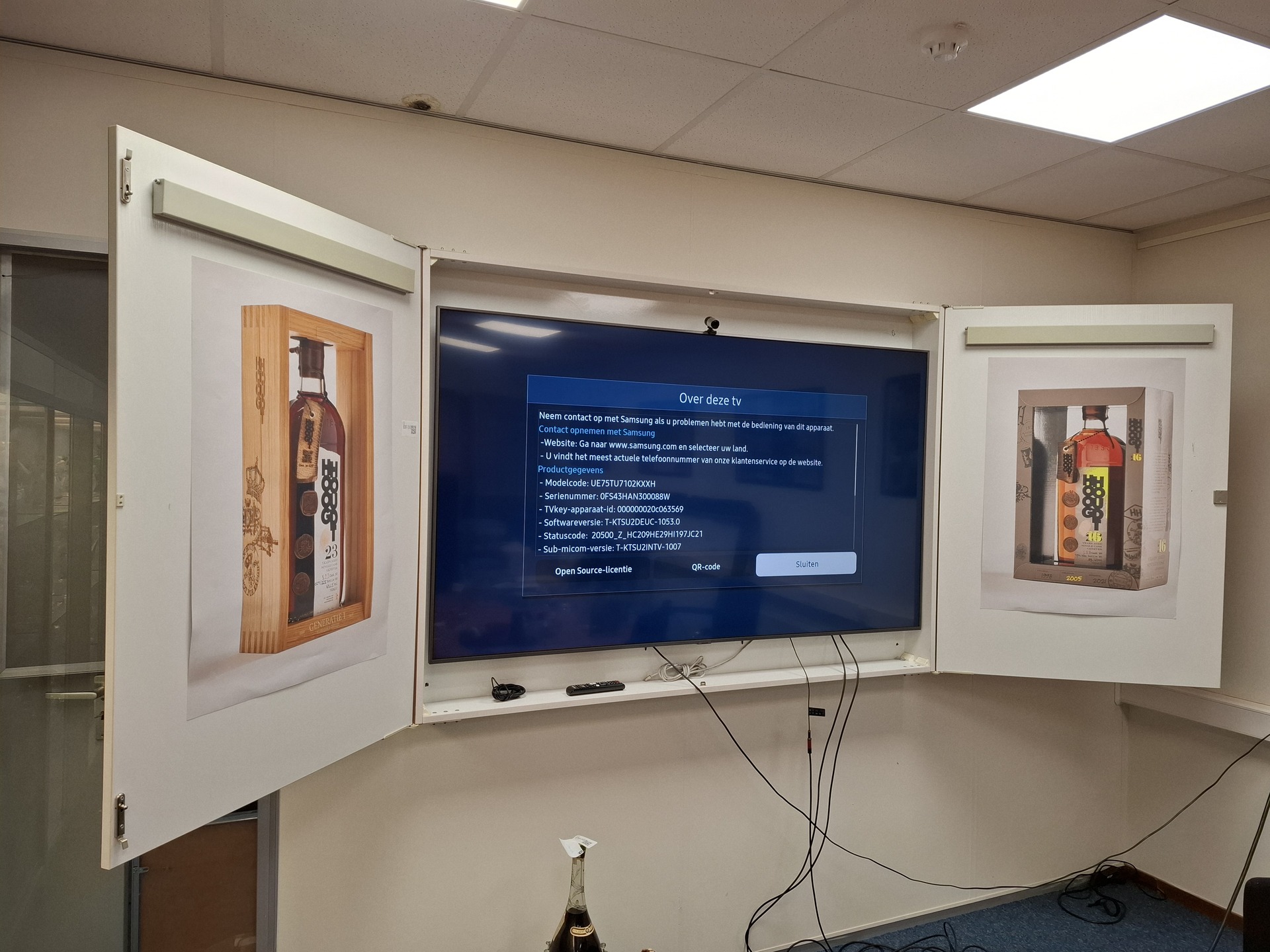 Smart tv in wandkast Samsung, UE75TU7102KXXH