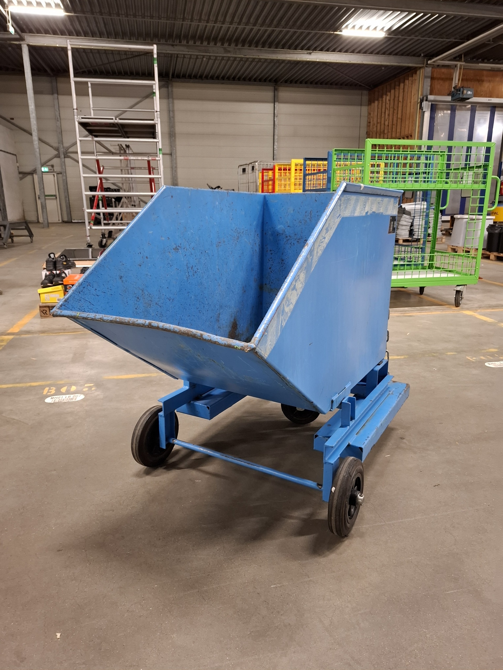 Mobiele kantelbak KW400, bouwjaar 2008