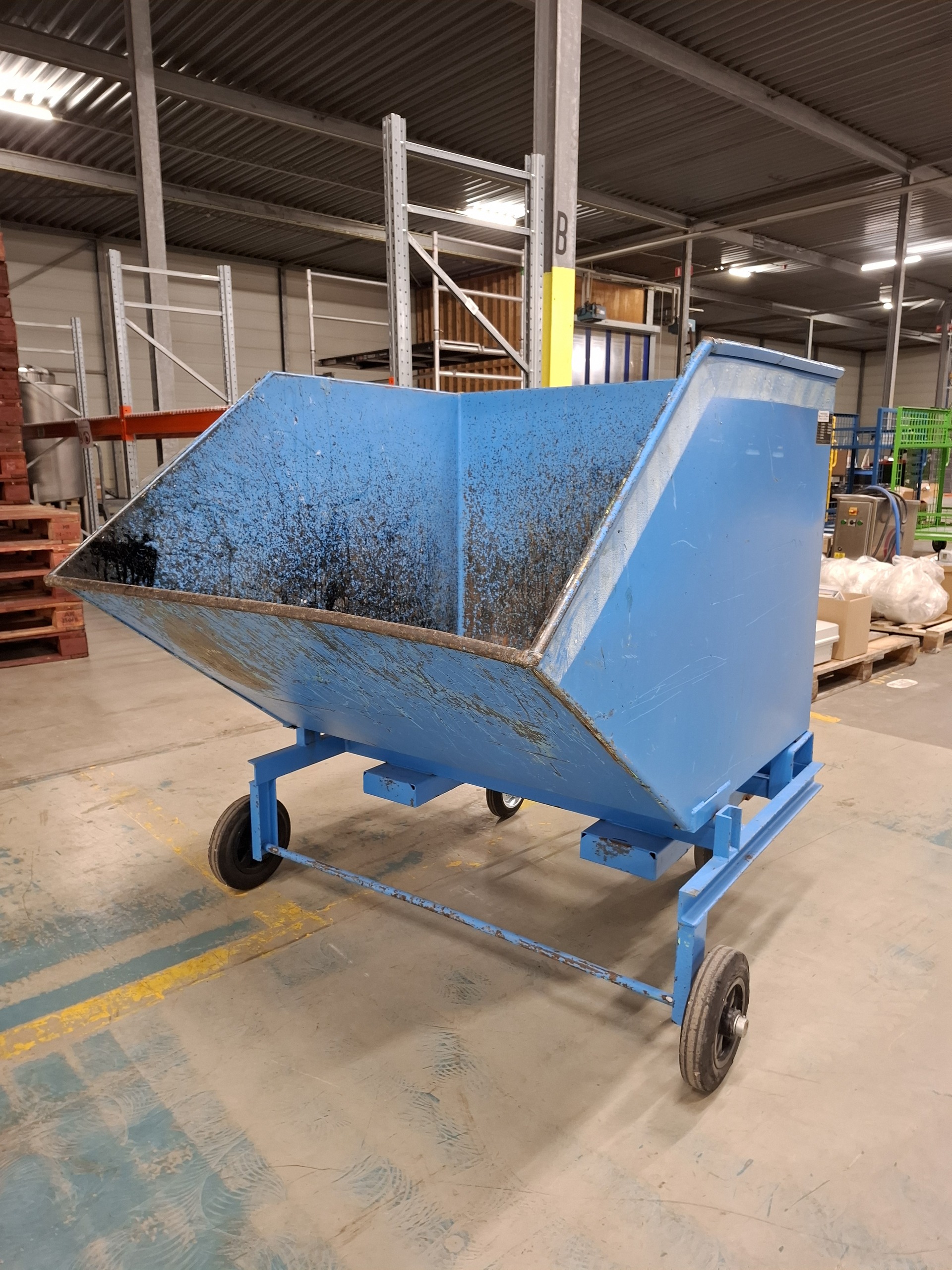 Mobiele kantelbak KW1000, bouwjaar 2008