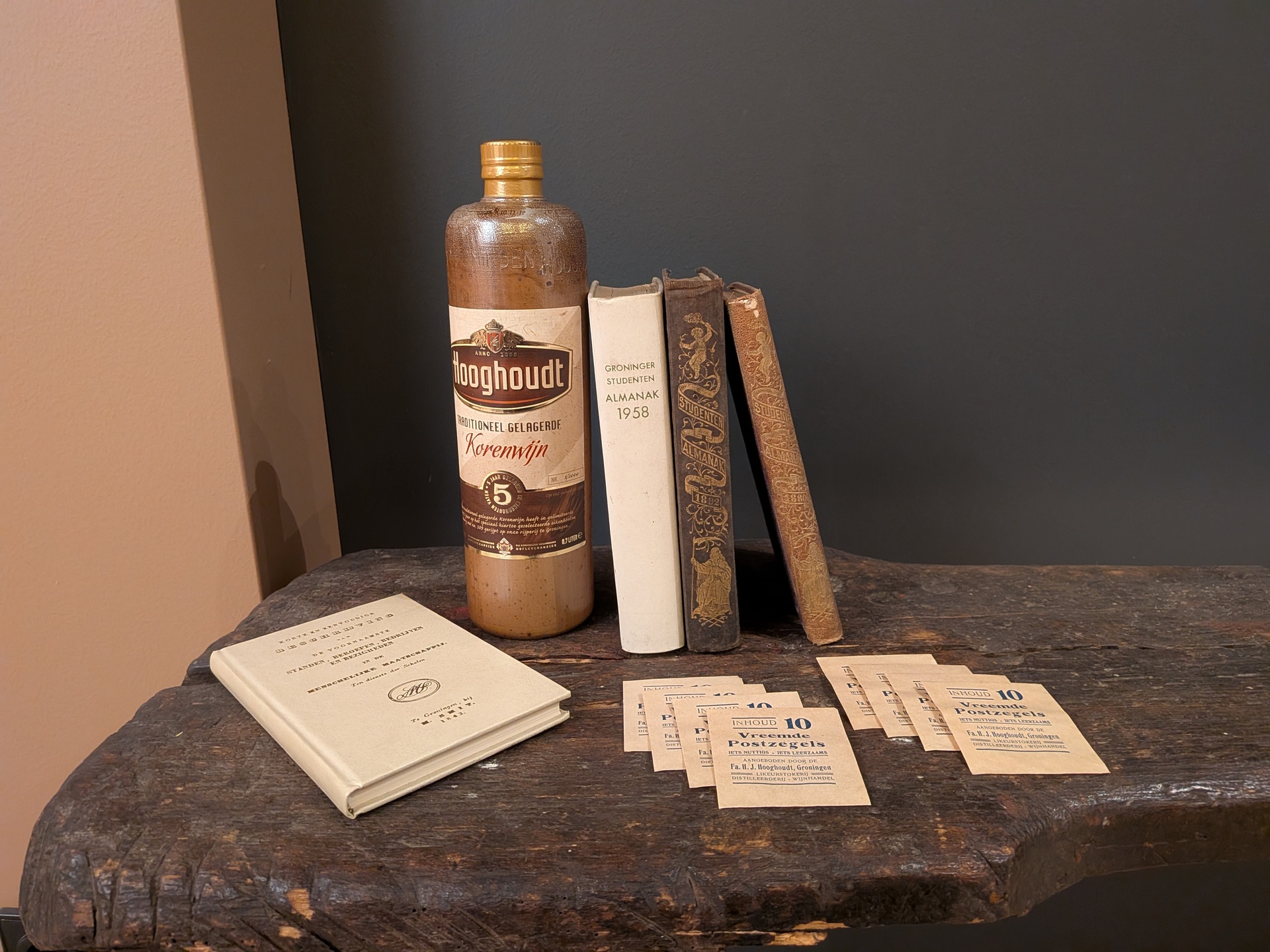 Diverse antieke attributen bouwjaar o.a. 1892