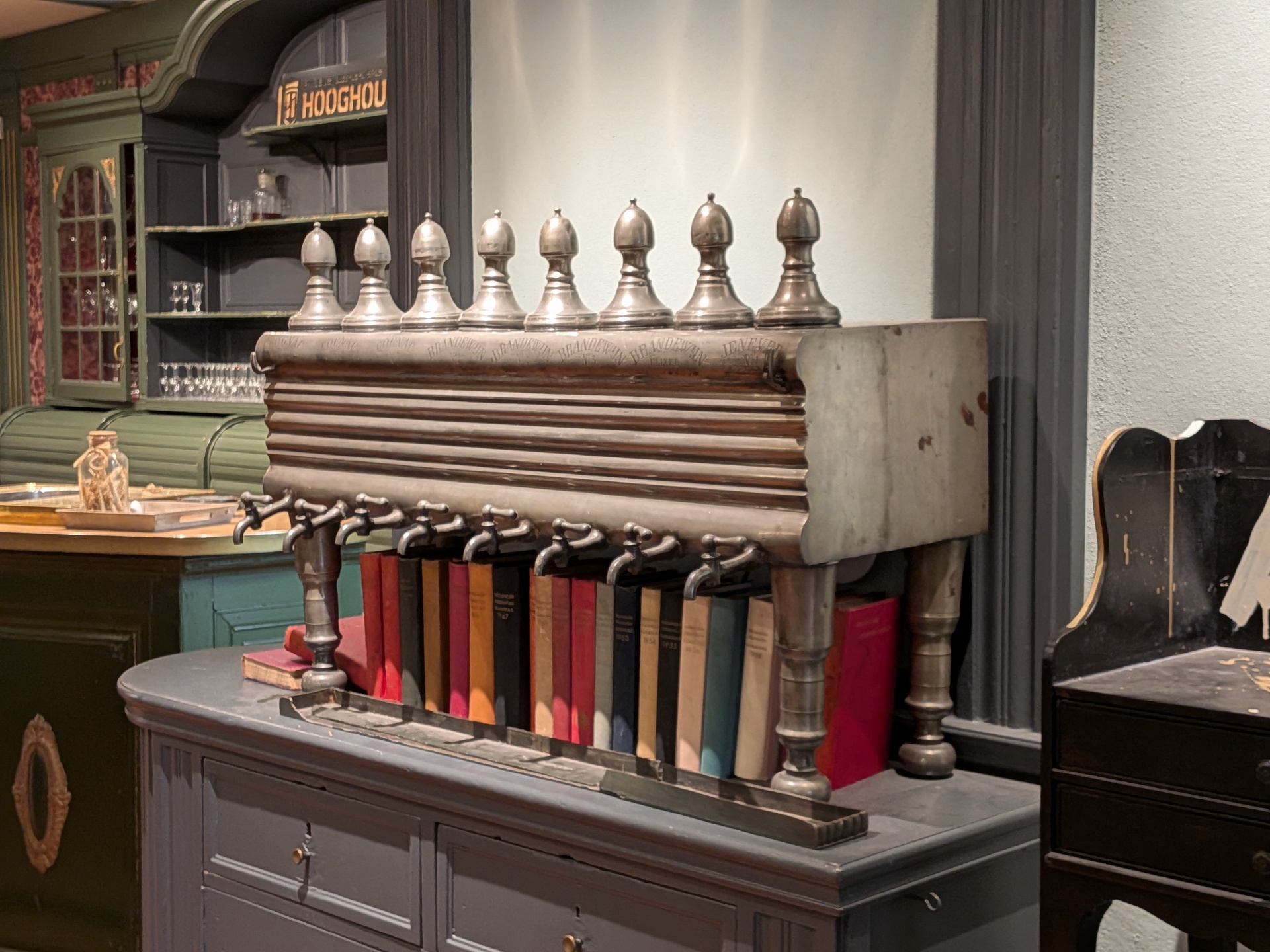 Antiek tin drankdispenser