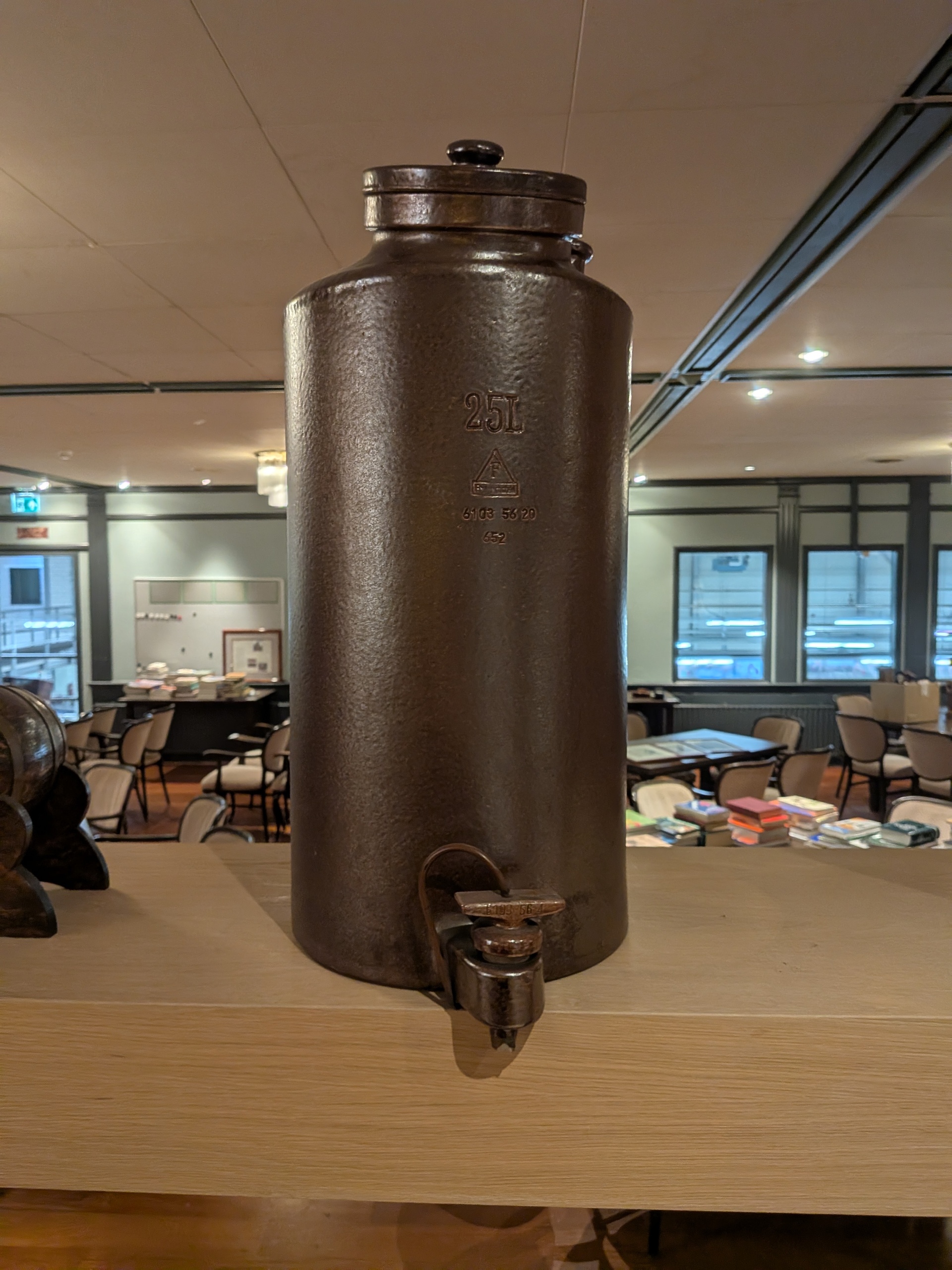 Oud jenever vat, 25 liter