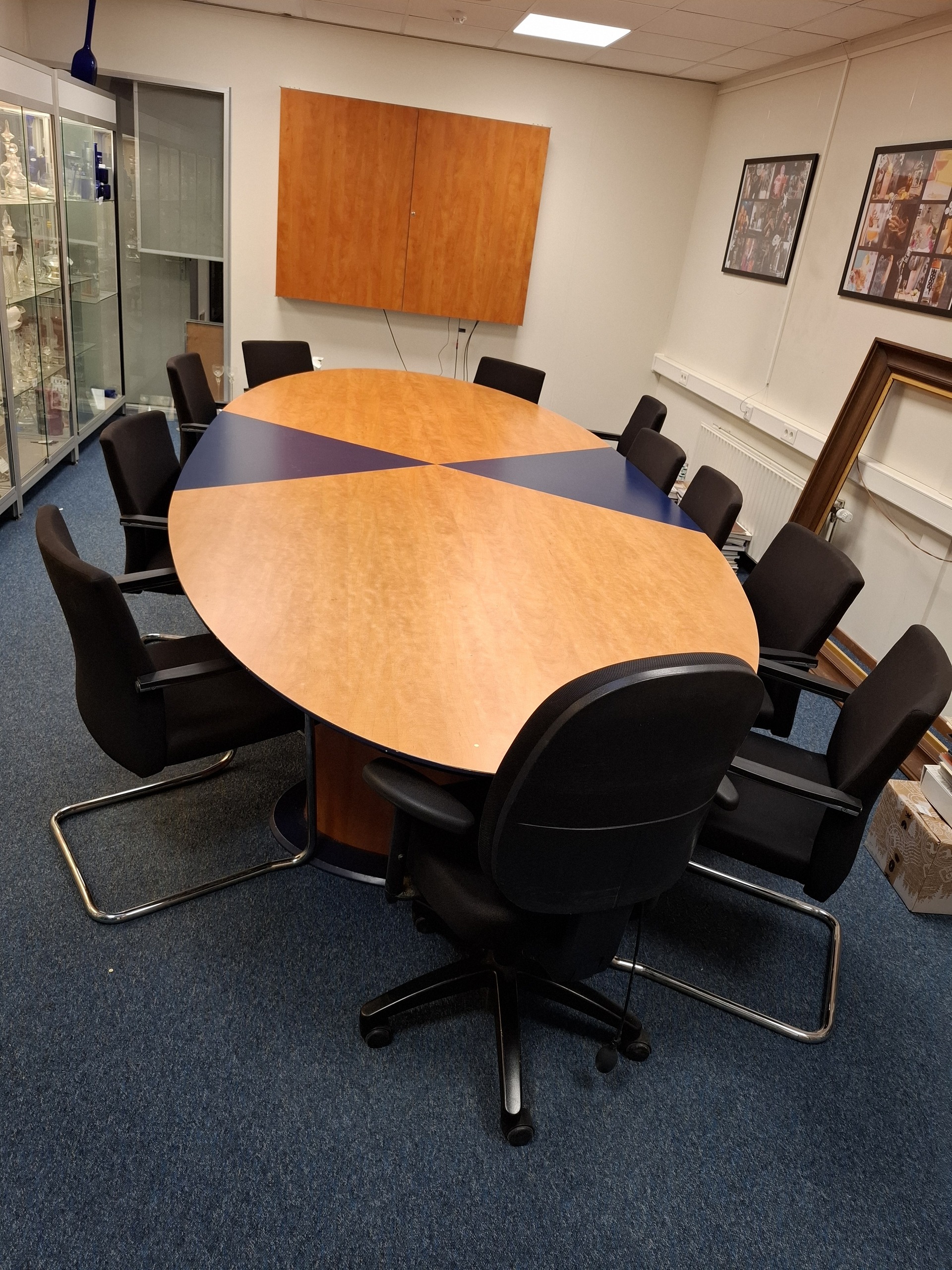 Vergaderopstelling met 11 stoelen