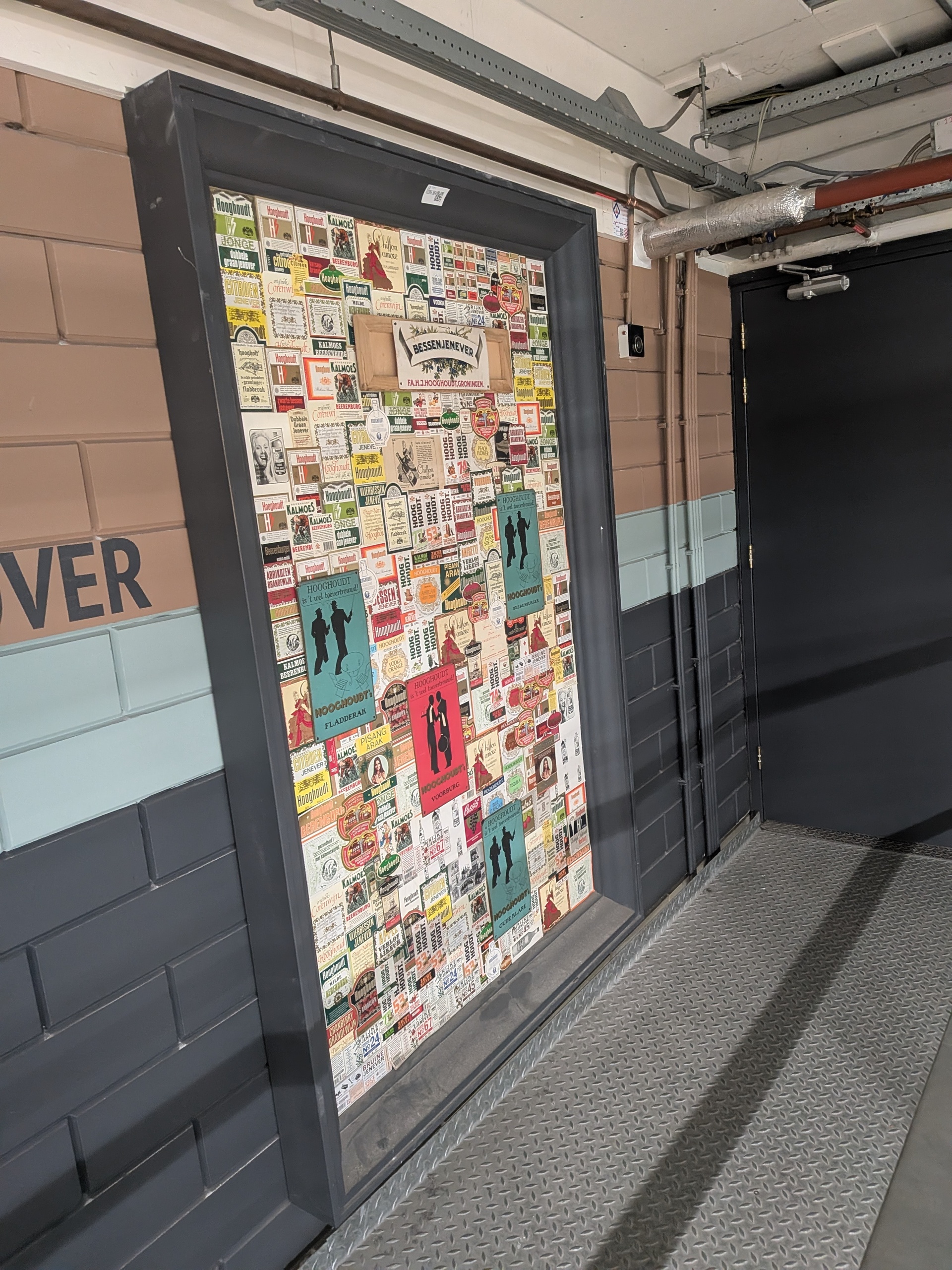 Etiketten verzameling in lijst “Hooghoudt”