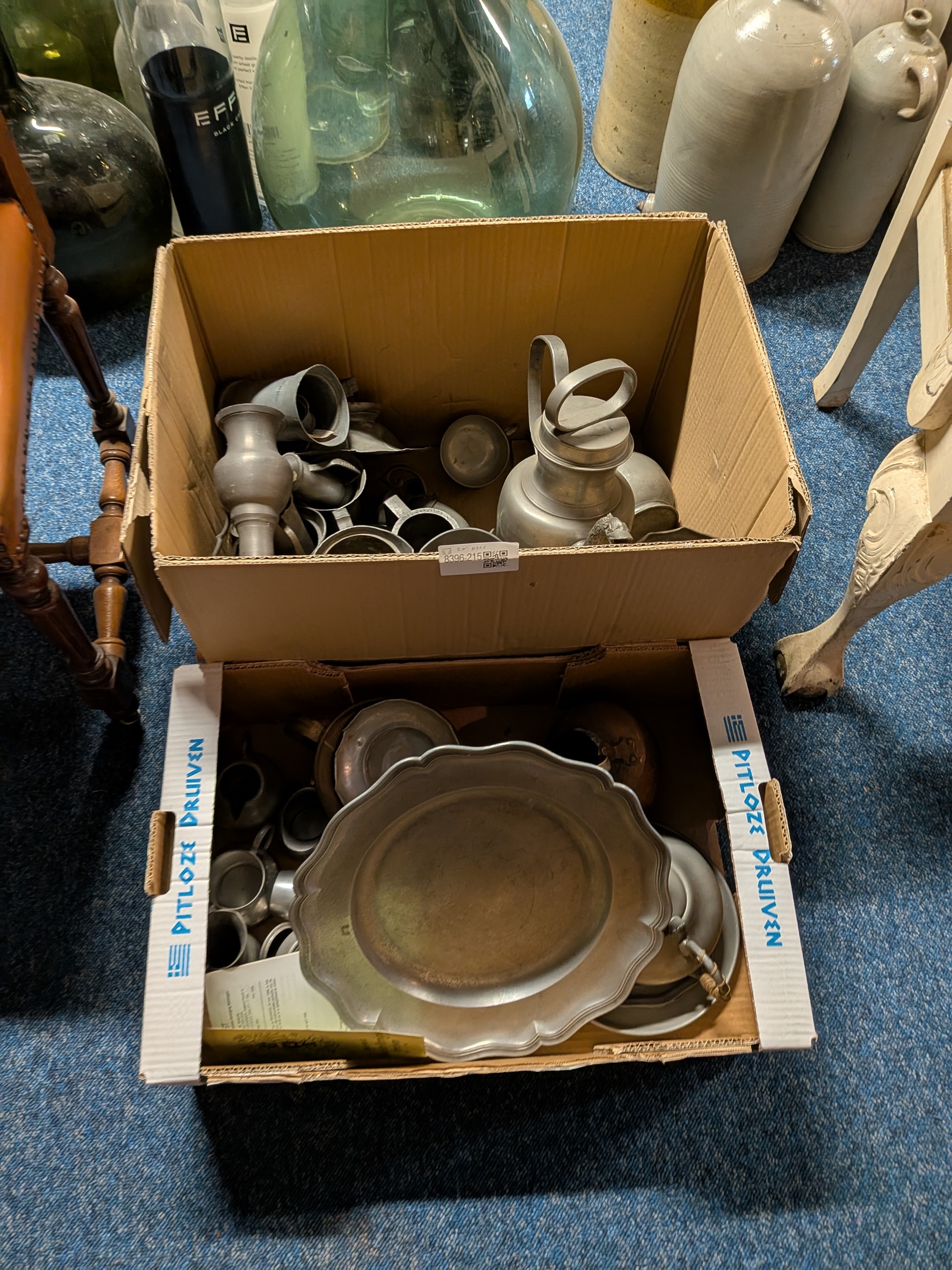 Divers tinnen servies