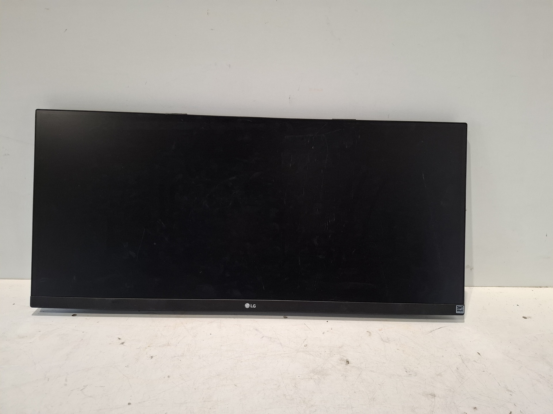 2x Ultrawide monitor LG, 29WP500