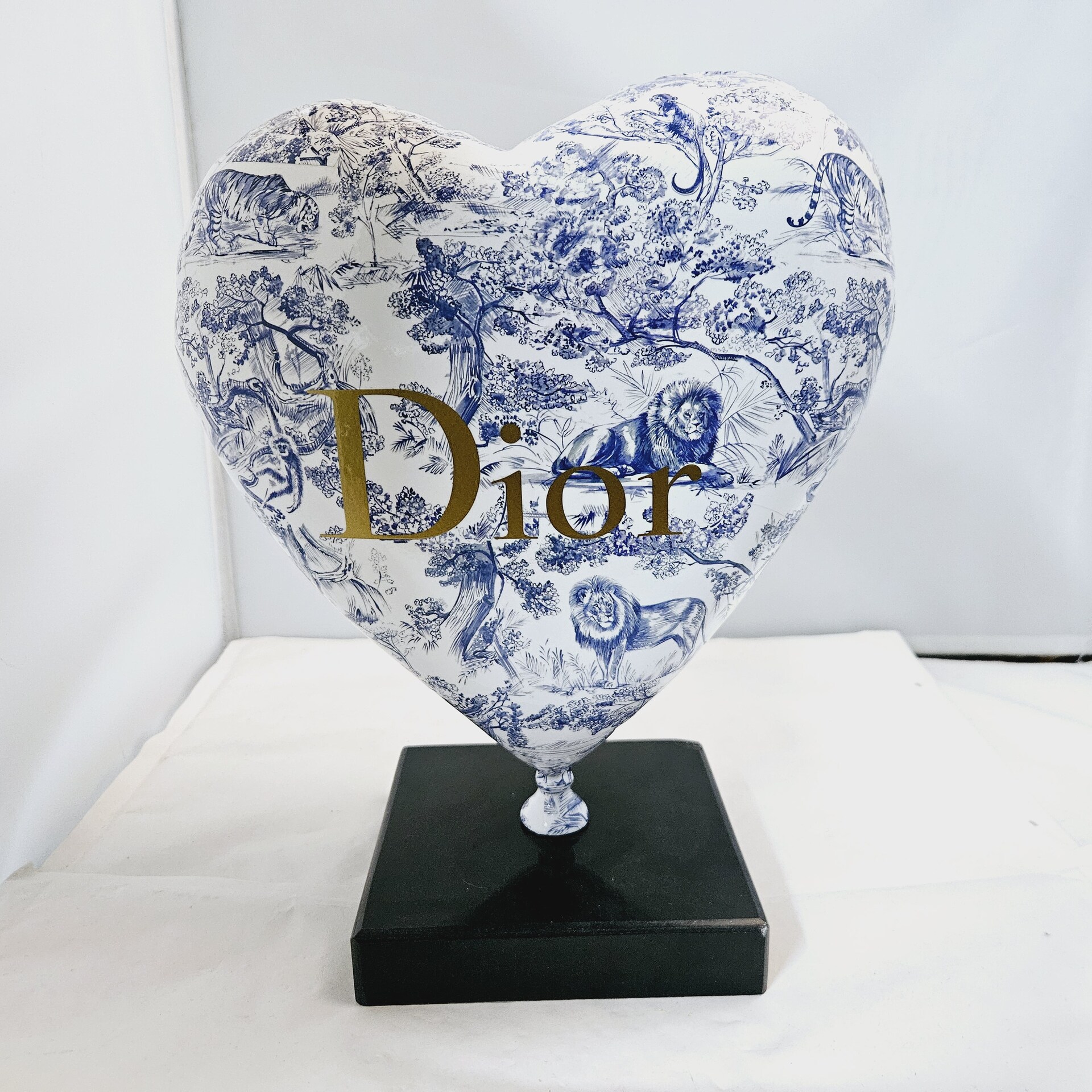 Balloon Heart Christian Dior tribute – Naor Cobra Art editie