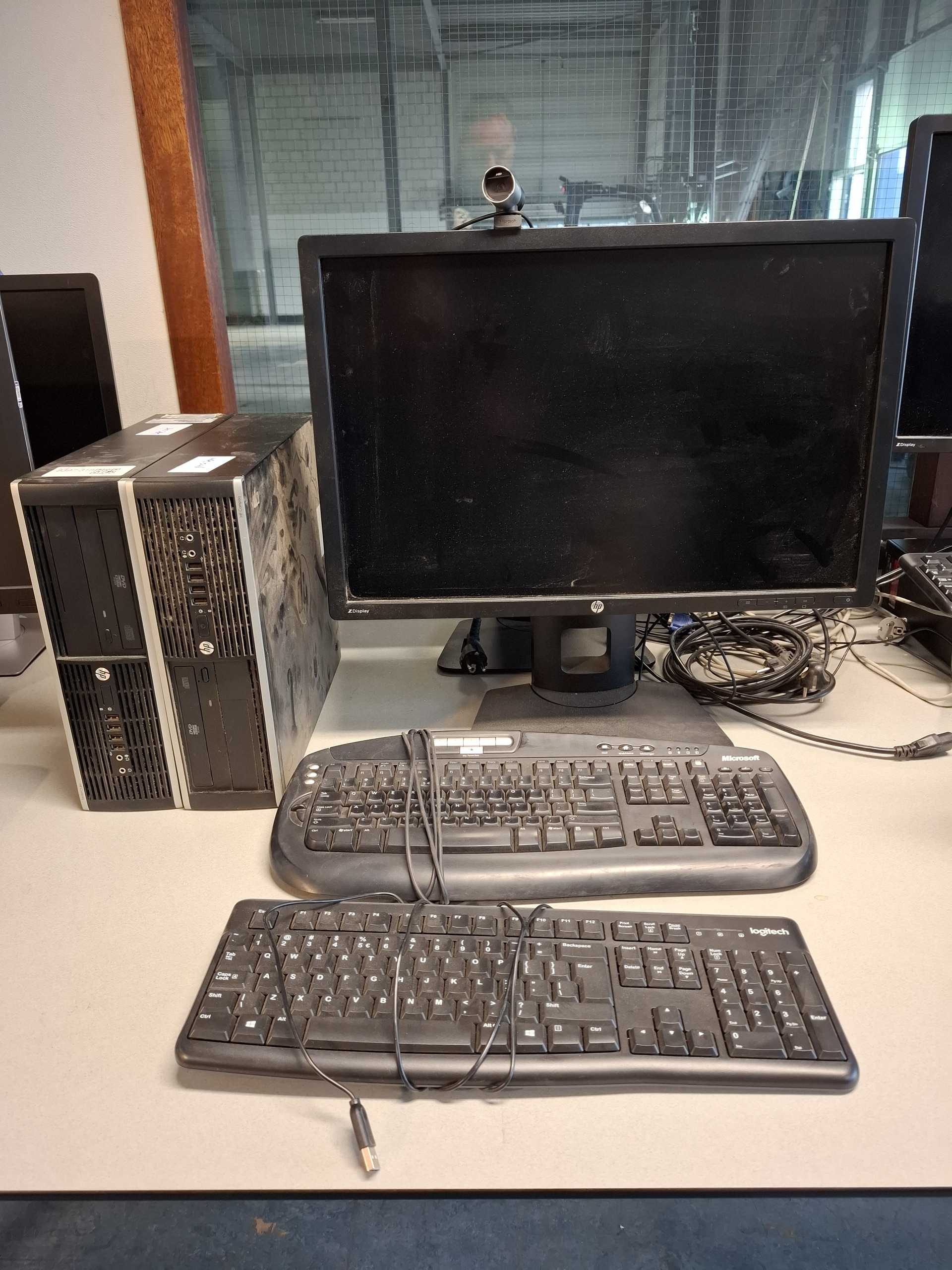2x computer met beeldscherm en toetsenbord HP, HP Pro 6300 SFF i5 , b