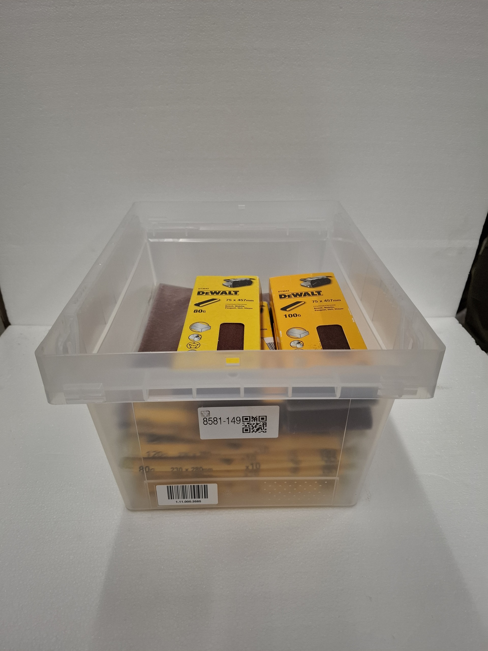 Assortiment schuurmiddelen wvp ong. € 100,-, DeWALT