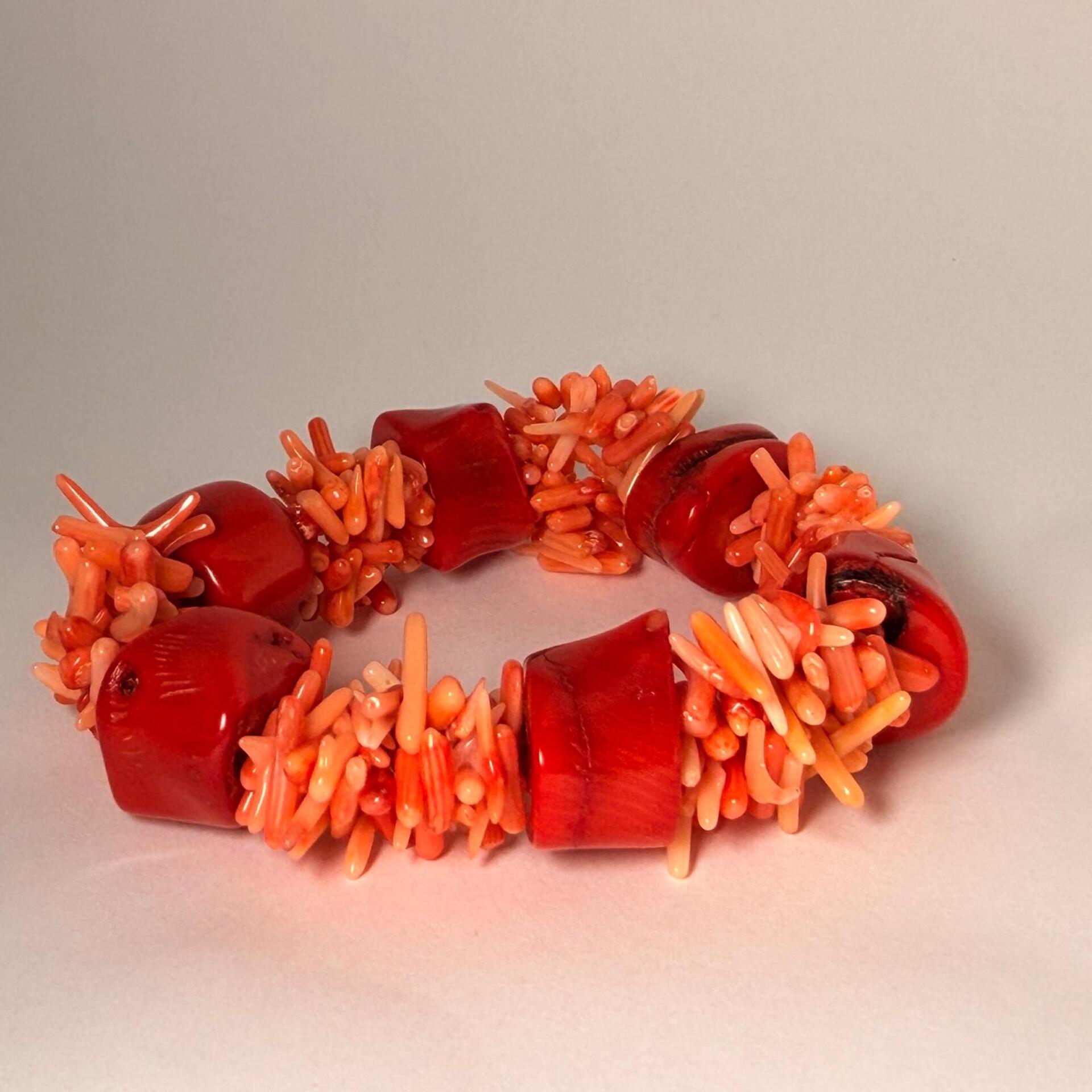 Vintage Taiwanese bloedkoraal armband