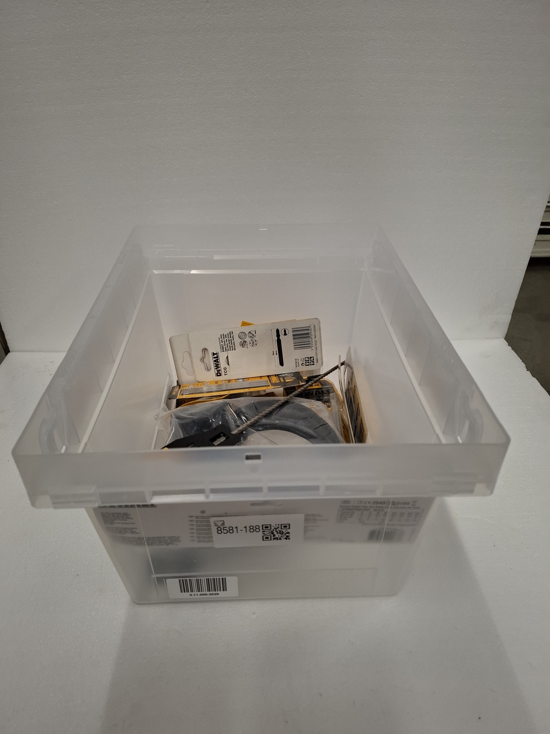 DeWALT surprise box wvp ong. € 250,-, DeWALT