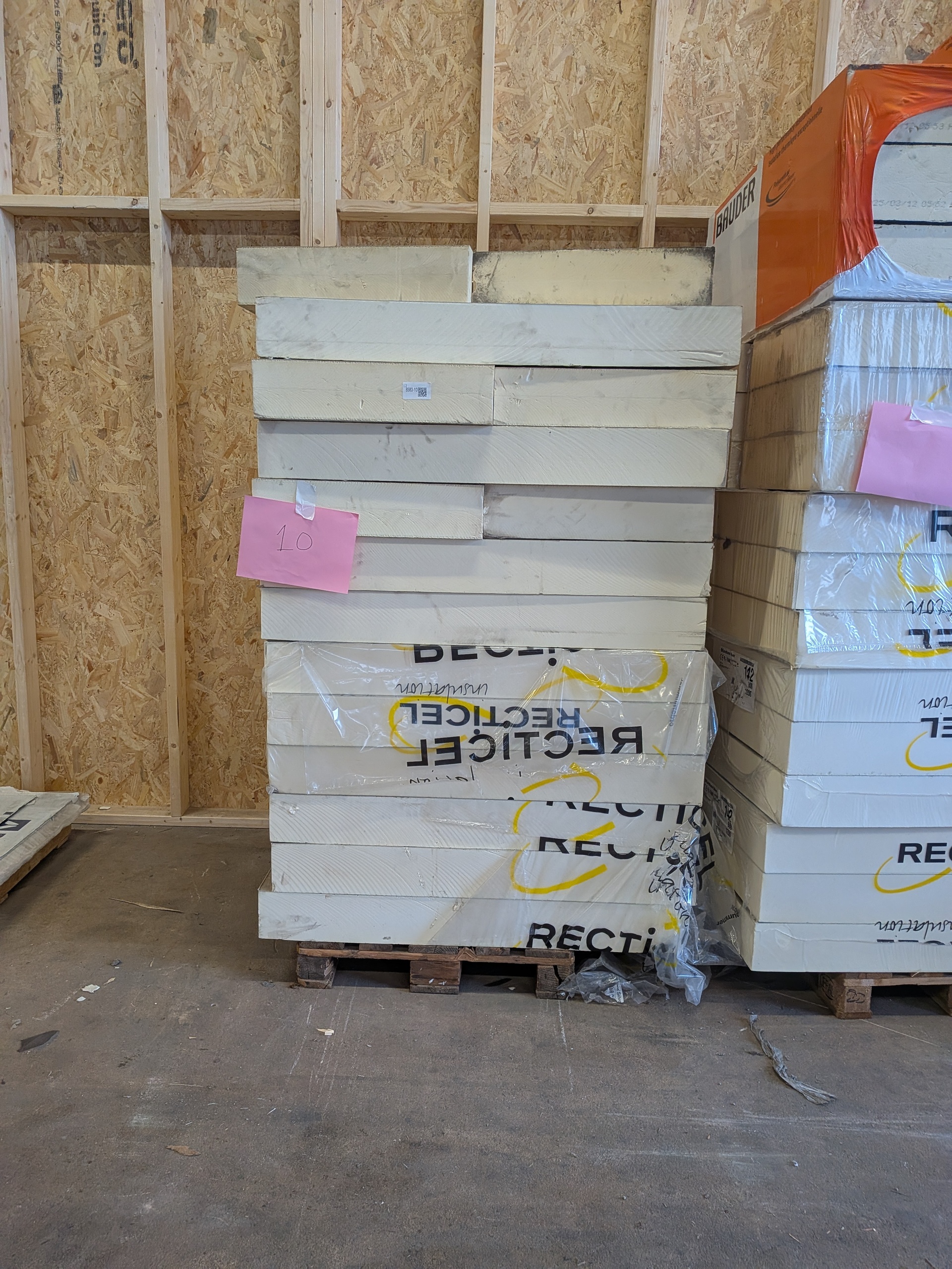 Ca. 26x PIR isolatieplaat recticel, crème ,wit