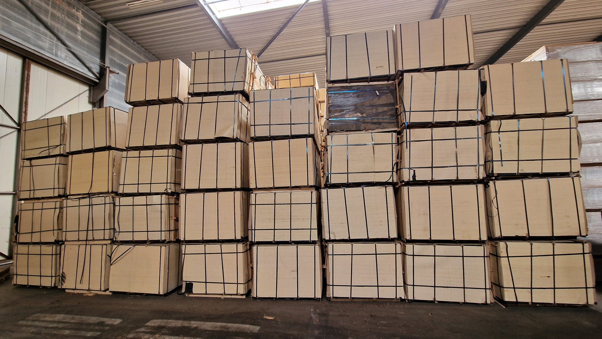 Combinatiekavel van kavel: 1 t/m 8 | 18x pallet populierenmultiplex pl