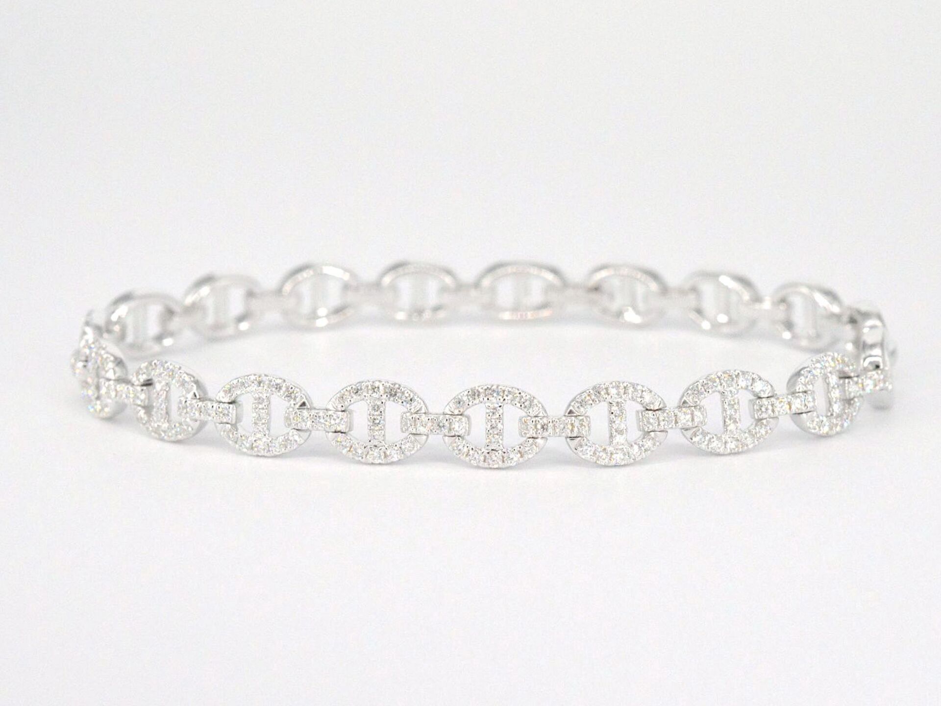 Tennisarmband met diamanten schakels met 157 diamanten