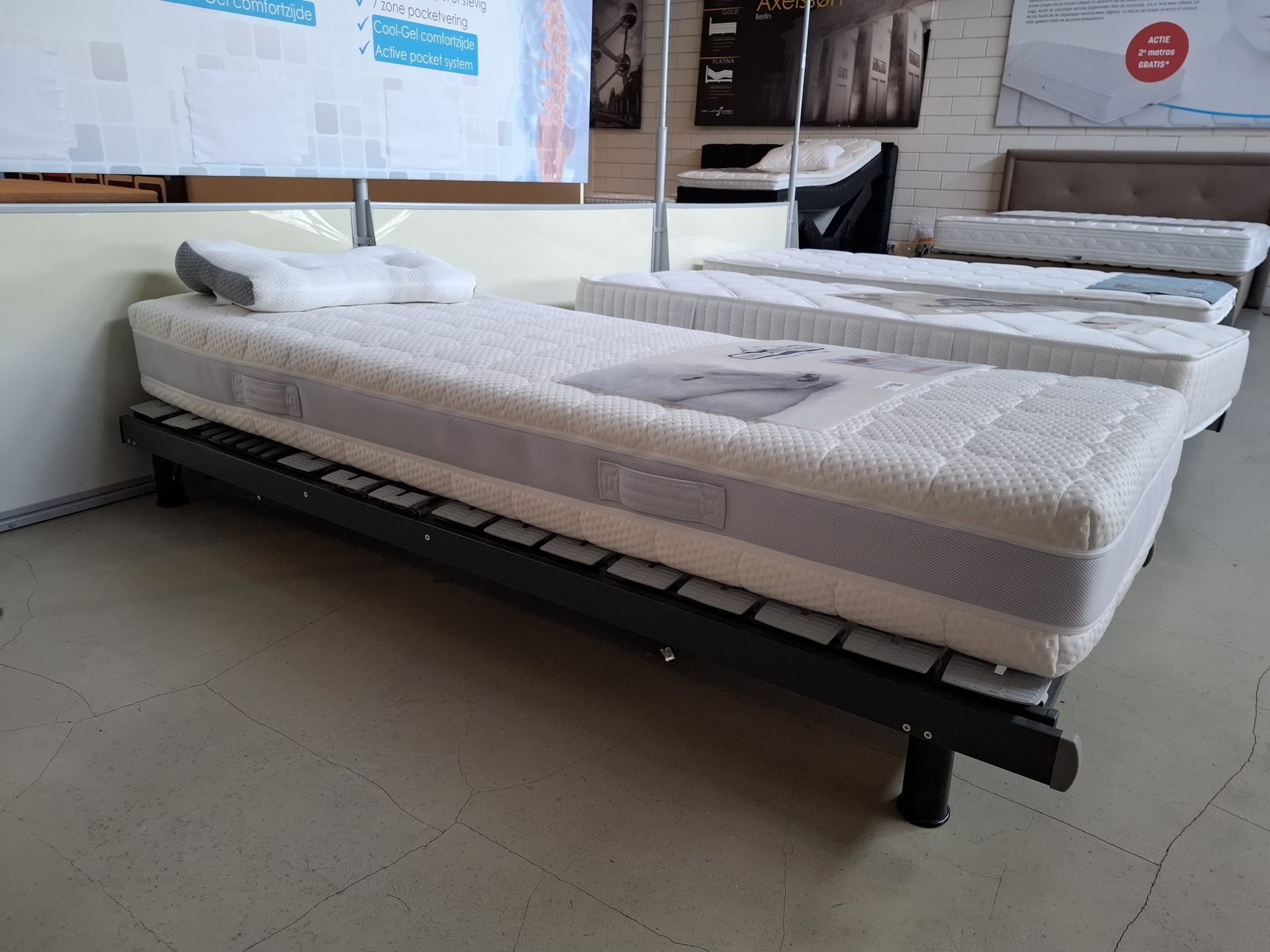 Lattenbodem met matras o.a. van Landschoot