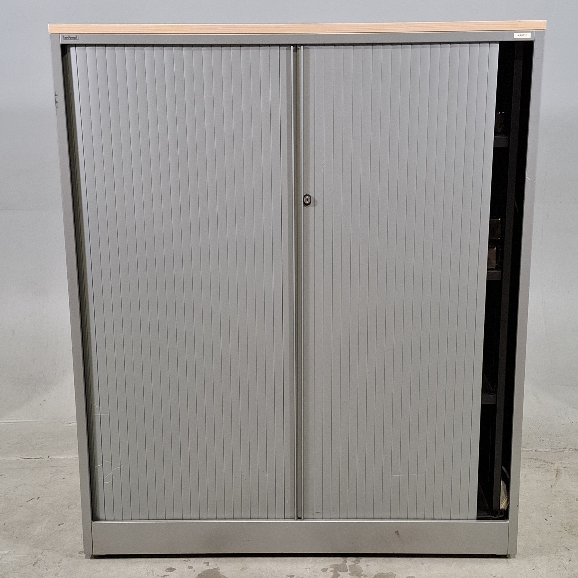 Jaloeziekast, Ahrend