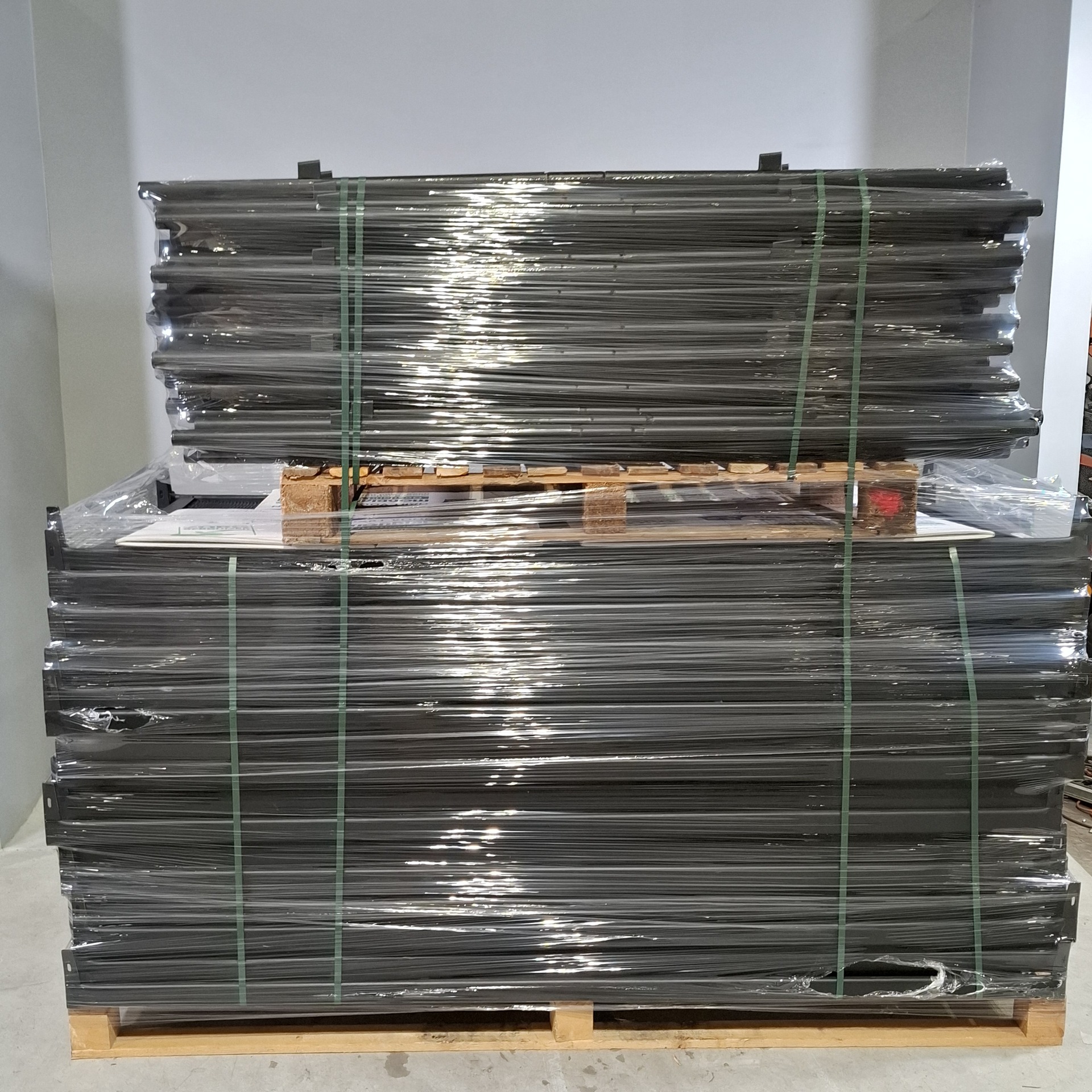 Ca. 24x Overig meubilair bed